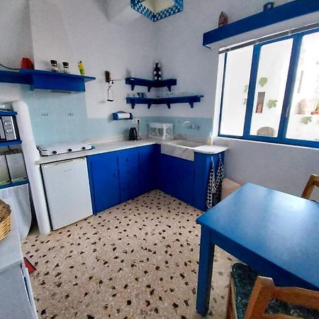 Blue On The Beach Poros Town Exterior foto