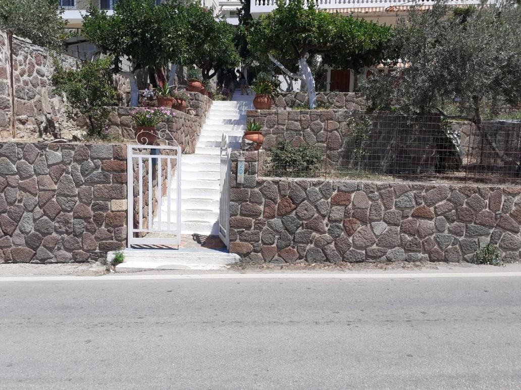 Blue On The Beach Poros Town Exterior foto